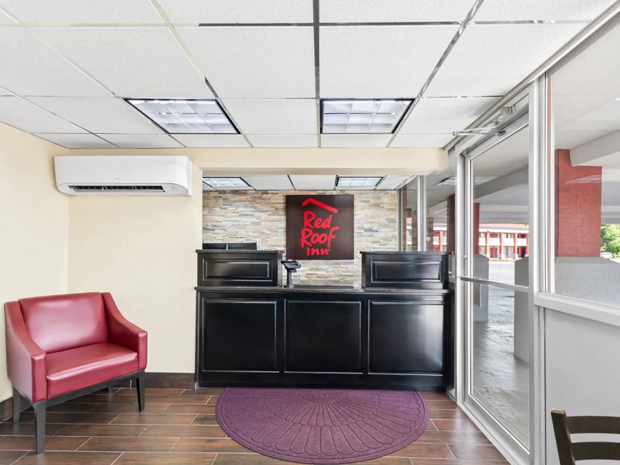 RRI1168_ Lobby 2 PRO Approved 7-29-24 Image