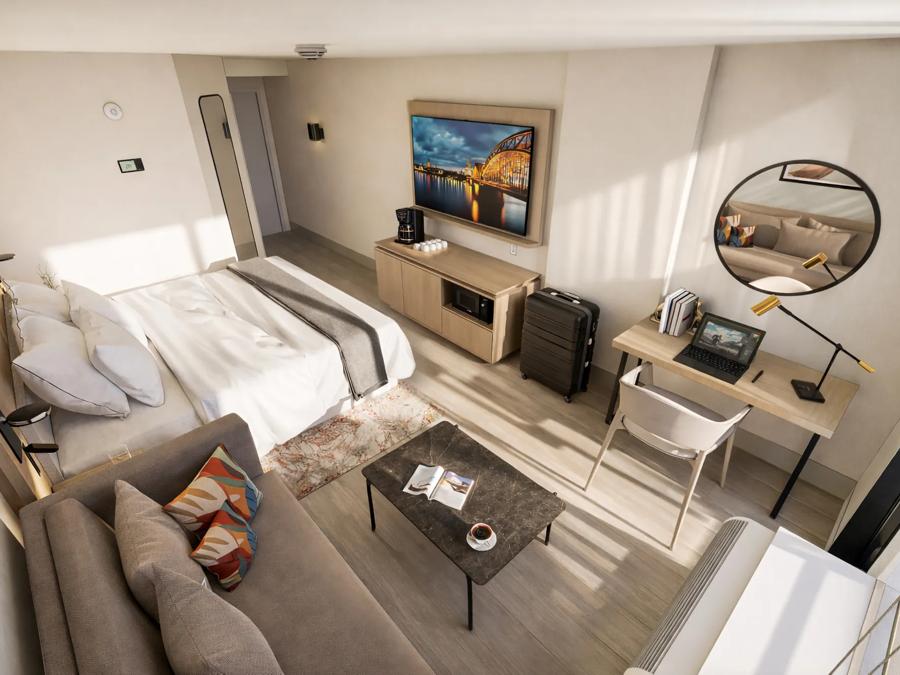 Red Roof PLUS+ Vancouver Airport Premium King with Mountain View Smoke Free Image