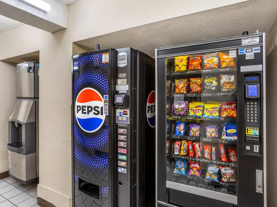 RRI211_Vending 1 PRO Approved 4-30-25 Image