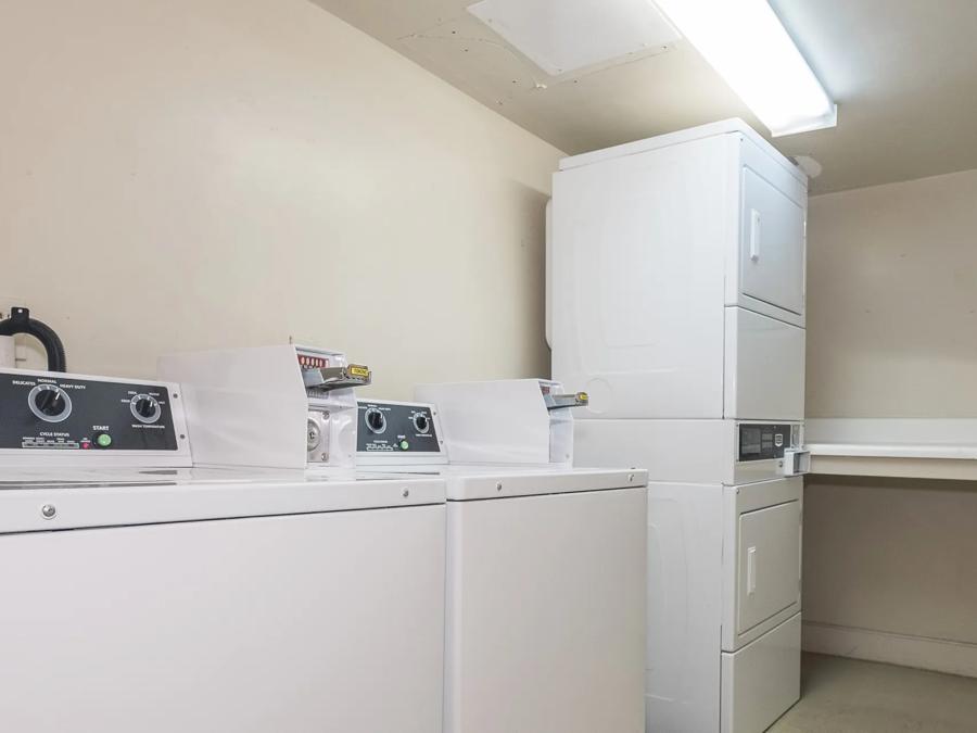 866-guests laundry image