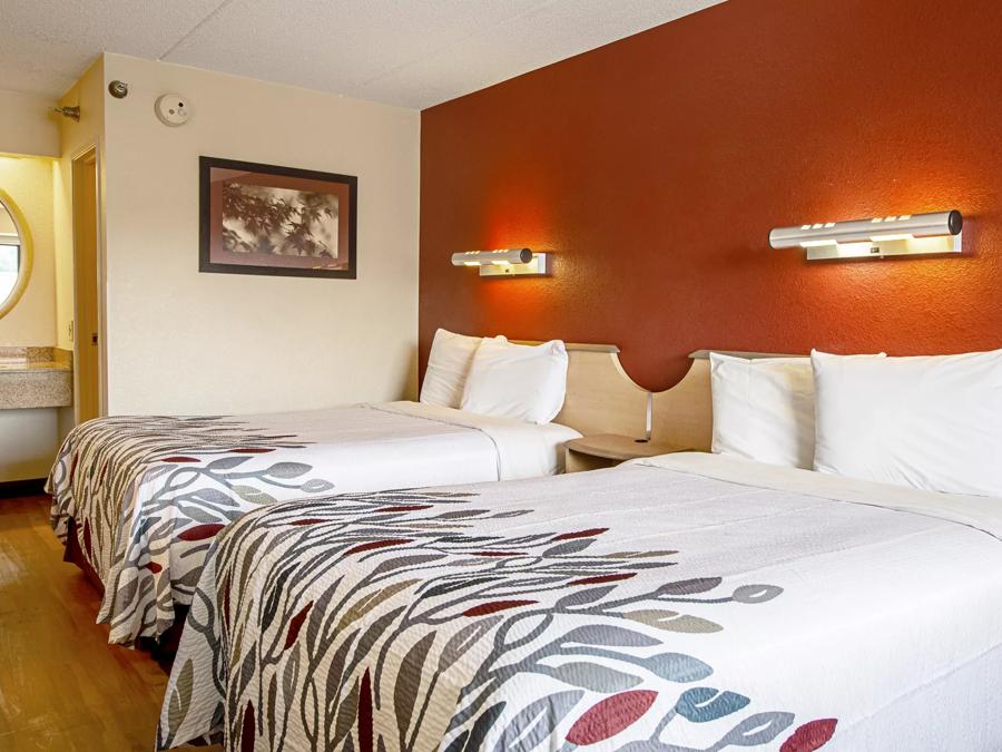 Red Roof Inn Boston - Southborough/Worcester Deluxe Double Room