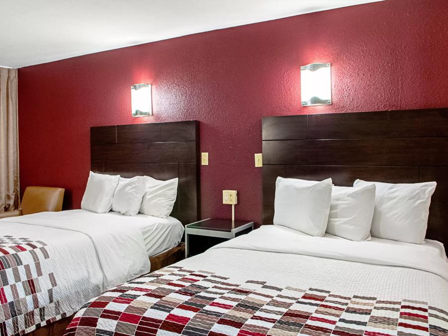 285-deluxe 2 full beds-3 Image
