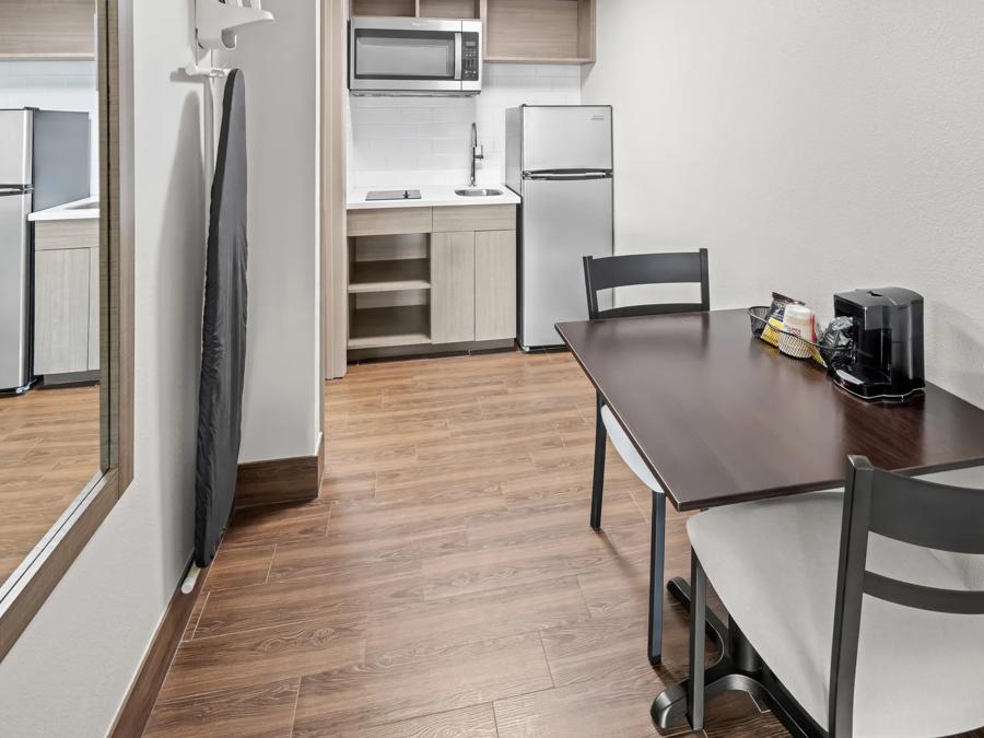 RRI1469_Suite Full Bed 3 PRO Approved 5-12-26 Image