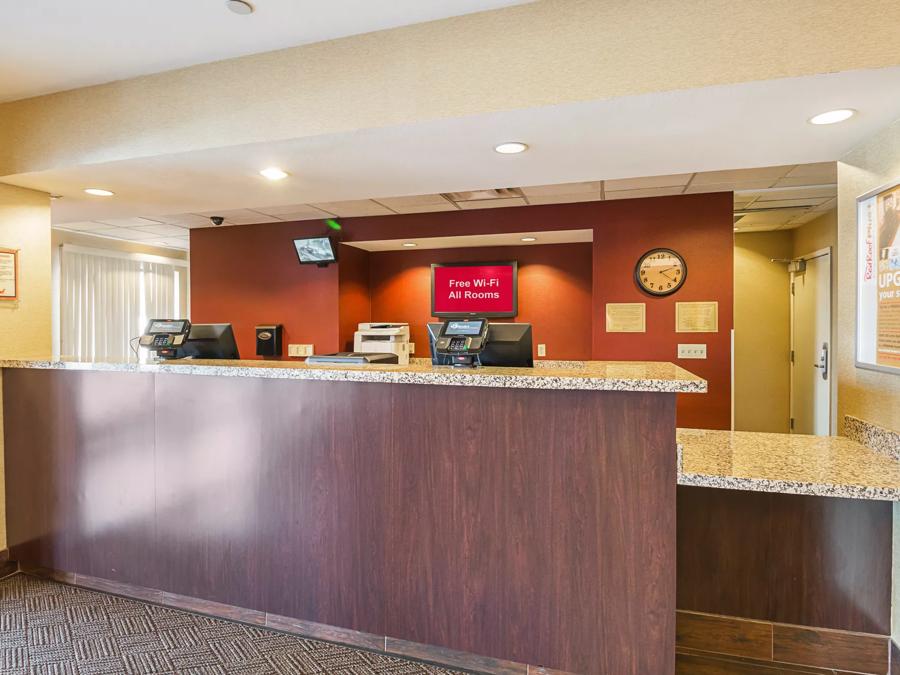 261-front desk image