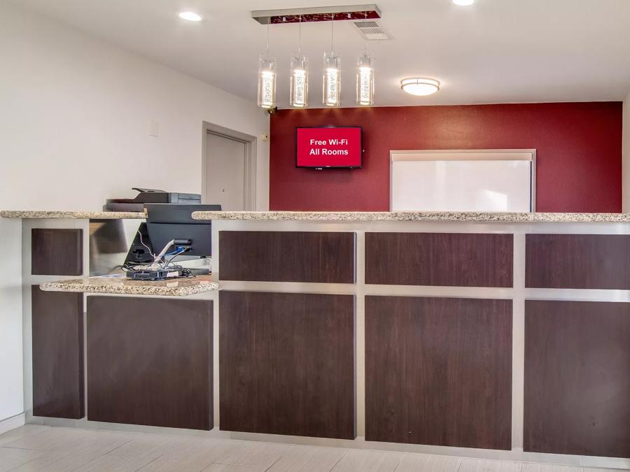 Red Roof Inn St George, SC Front Desk Image