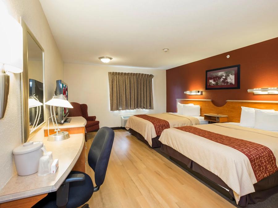 Red Roof Inn Glens Falls - Lake George Double Bed Room Image