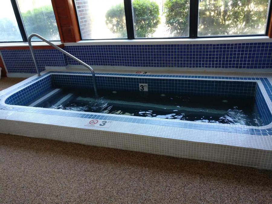 1417-hot tub image