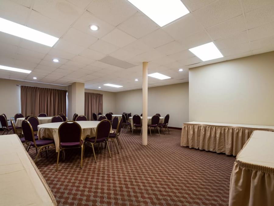 Red Roof Inn & Suites Newark - University Meeting Facility Image