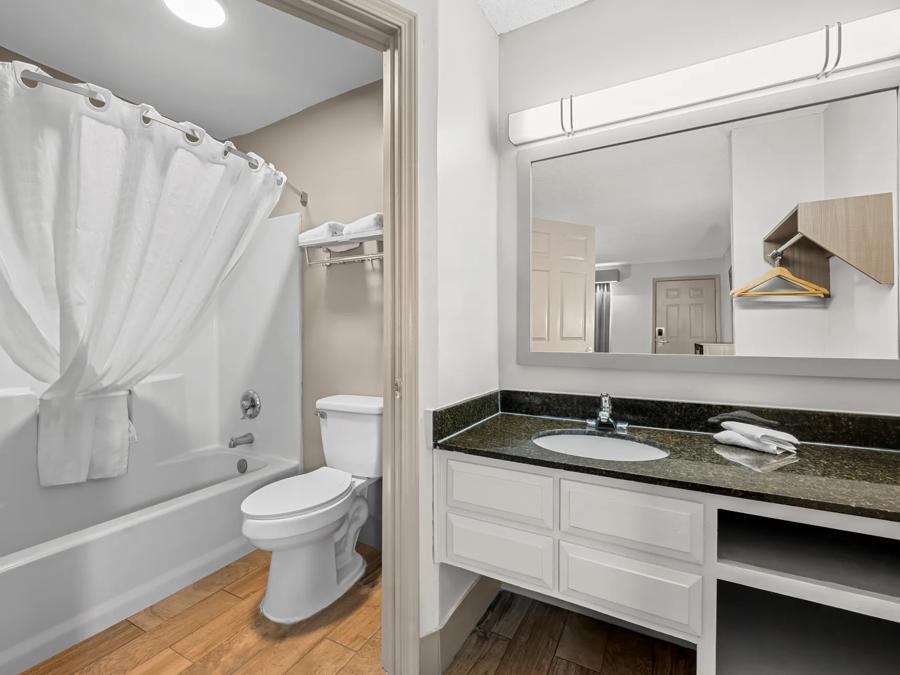 RRI1096_Bathroom 1 PRO Approved 3-19-26 Image