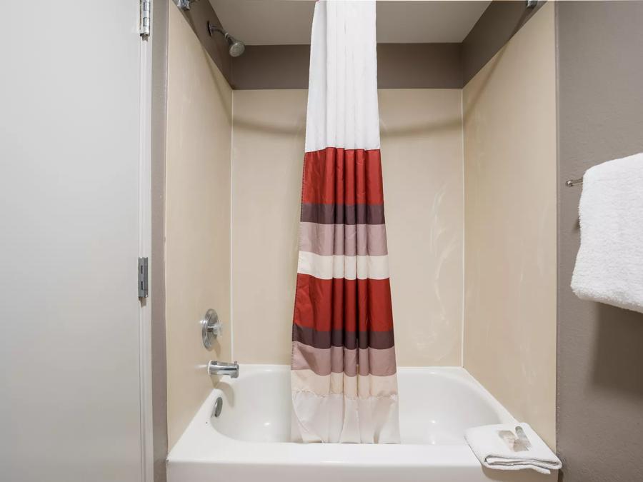 Superior King Room Smoke Free Bathroom Image