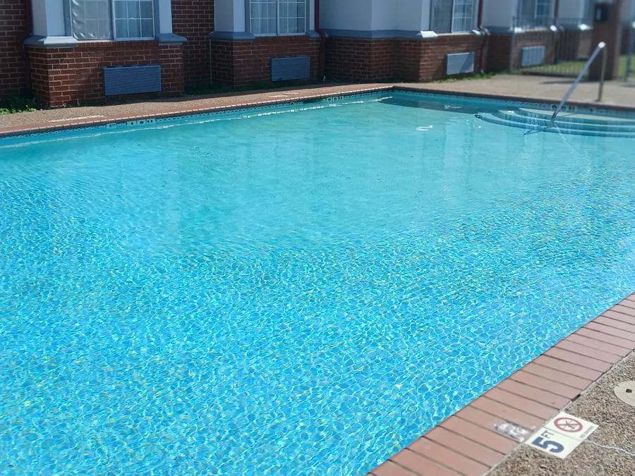 Red Roof Inn & Suites Euless - DFW Airport Southwest