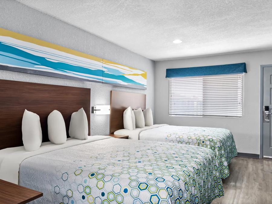 HTS683_NS Studio 2Queen 4 PRO Approved 10-29-25_NE2Q_4 Image