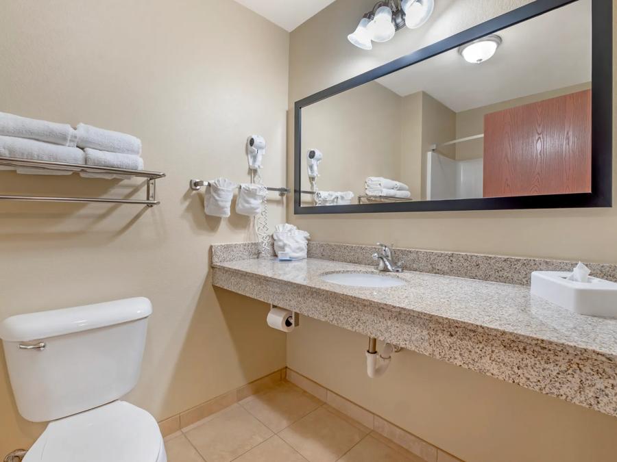 RRI1534_Bathroom 1 PRO Approved 7-18-25 Image