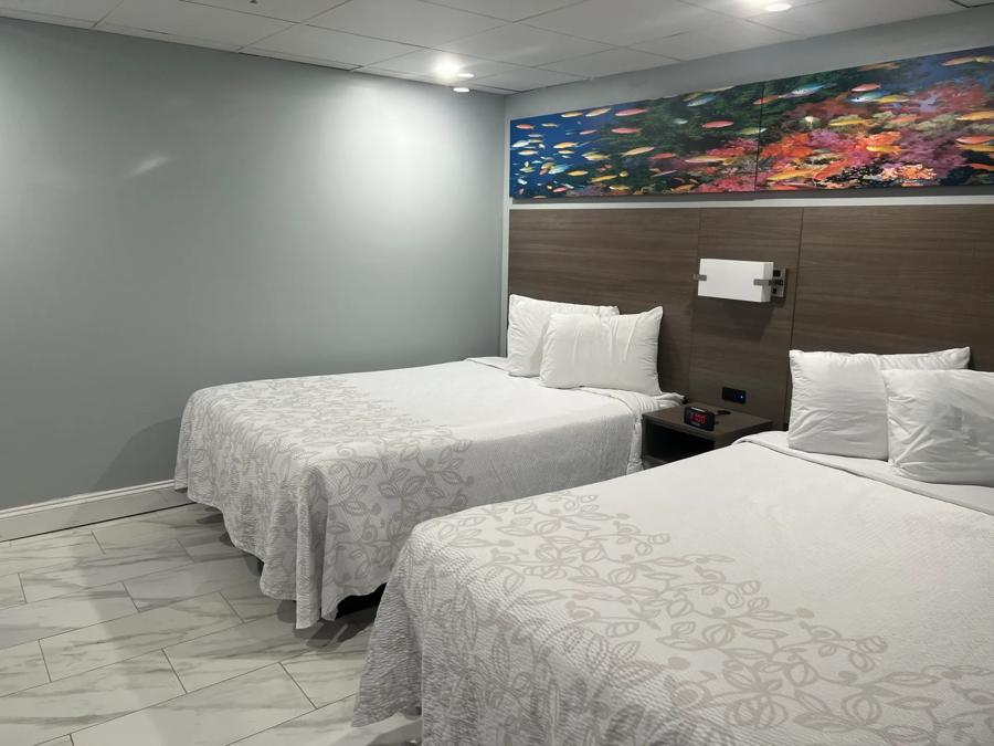 1392-2-Full-Kitchenette-1 (7.6.23) Image