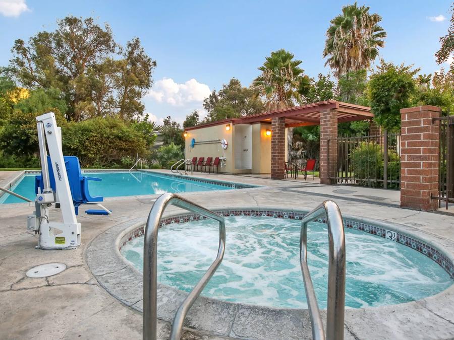 Red Roof Inn Santa Ana Pool Image