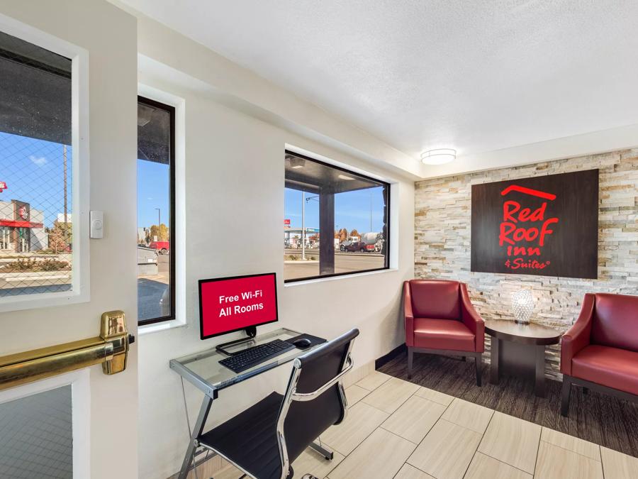Red Roof Inn & Suites Medford - Airport  business center Image
