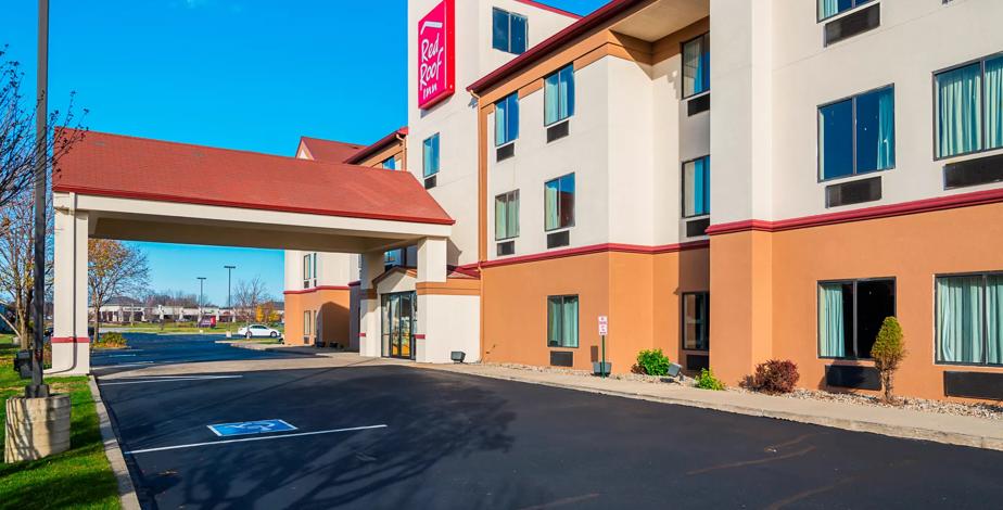 south bend hotels with jacuzzi in room