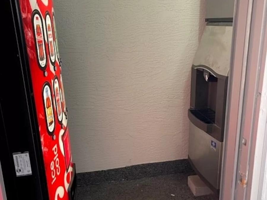 Red Roof Inn Somerset, PA Coffee Vending Image 