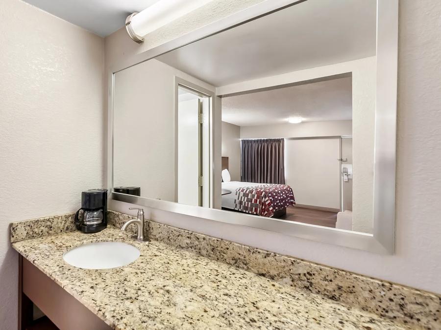 RRI1171_Bathroom 1 PRO Approved 7-22-25 Image