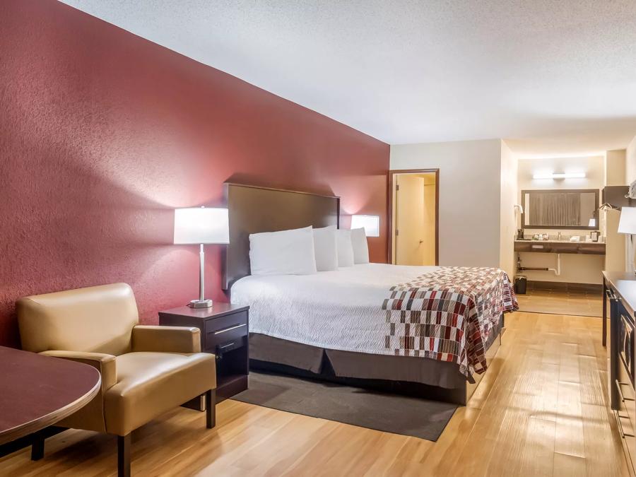 Red Roof Inn Chicago - Alsip Superior King Room Non-Smoking Image