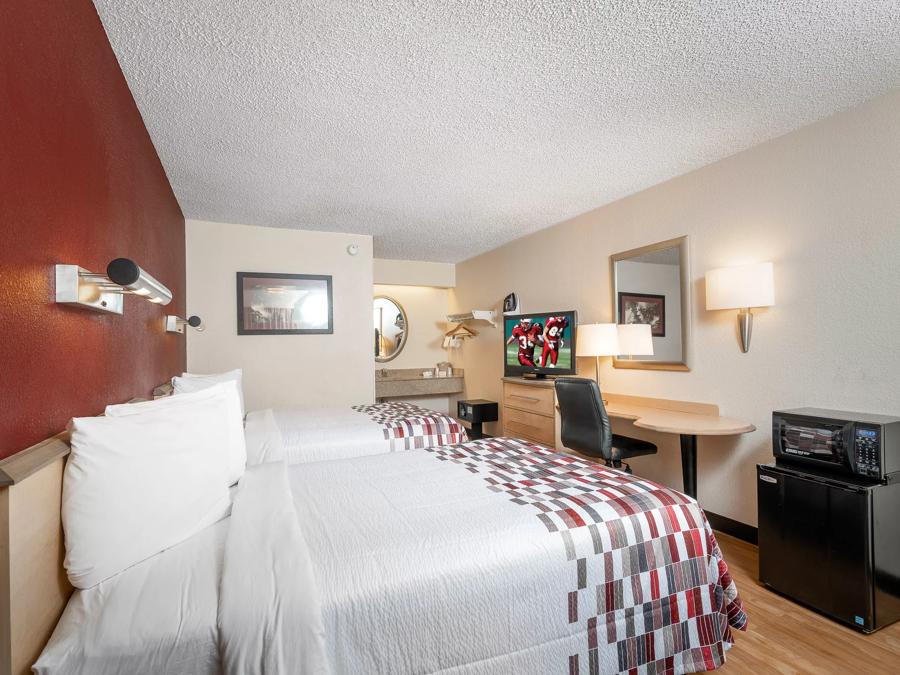 Red Roof Inn Buffalo - Niagara Airport Deluxe Double Room Image