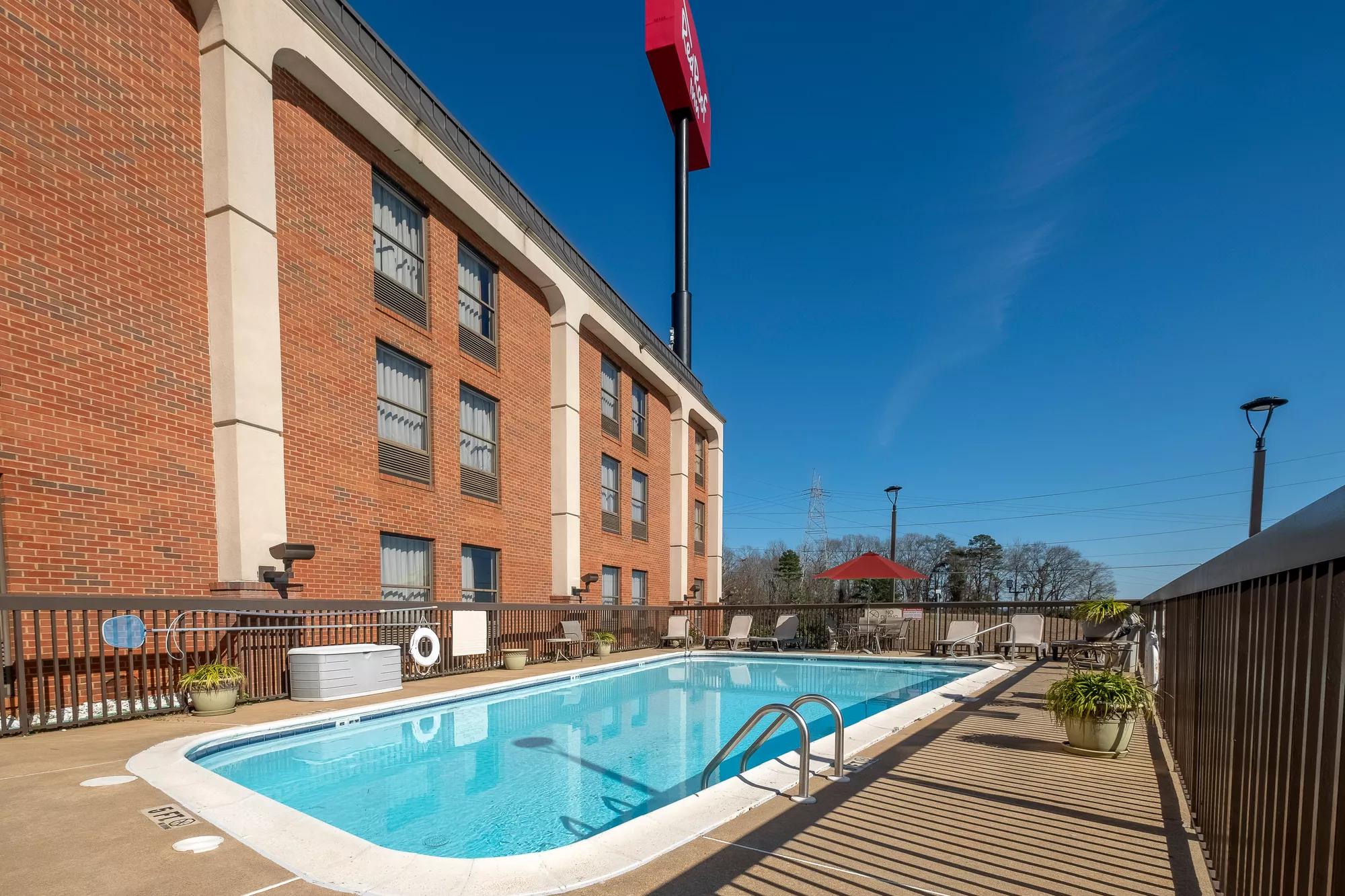 Red Roof Inn Prattville Outdoor Swimming Pool Image Details