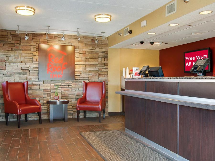 Red Roof Inn Akron Front Desk and Lobby Image Details