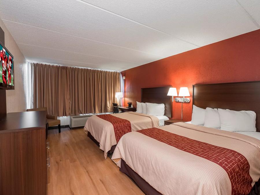 Red Roof Inn Cortland Deluxe Double Bed Room Image