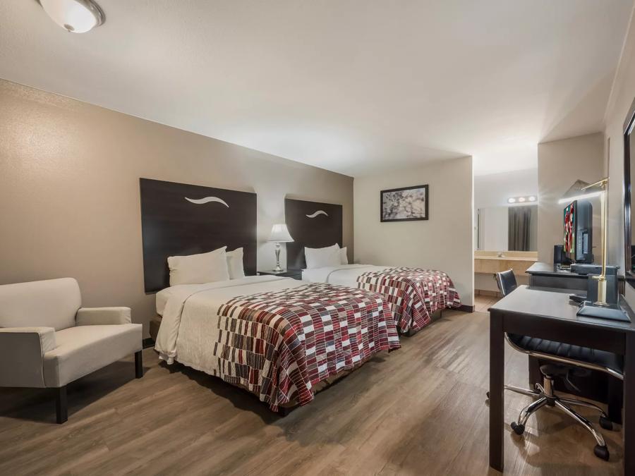 Red Roof Inn College Station Deluxe 2 Full Beds Non-Smoking Image