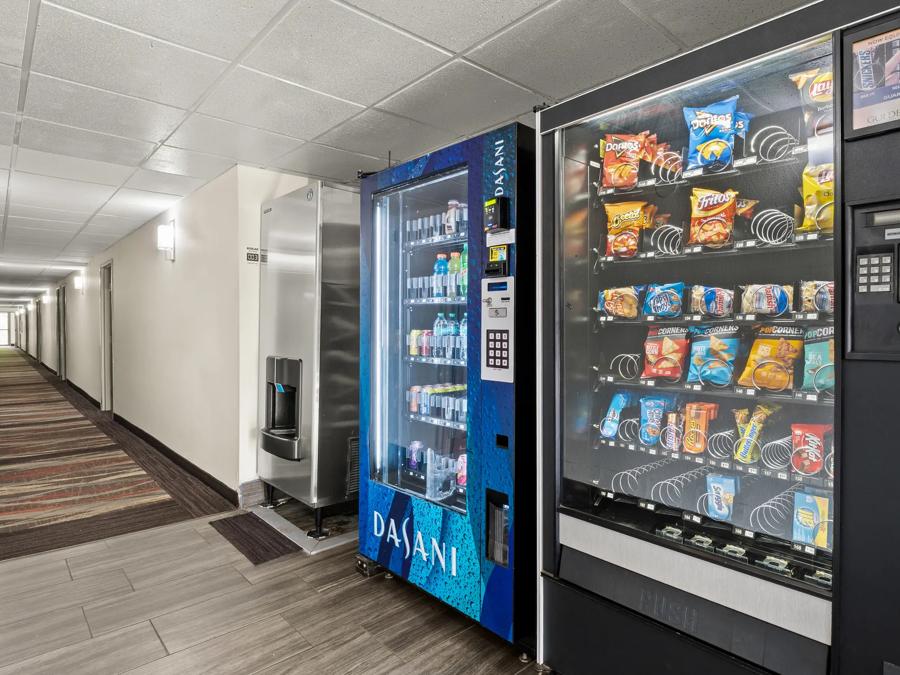 RRI1395_ Vending PRO Approved 6-11-25 Image