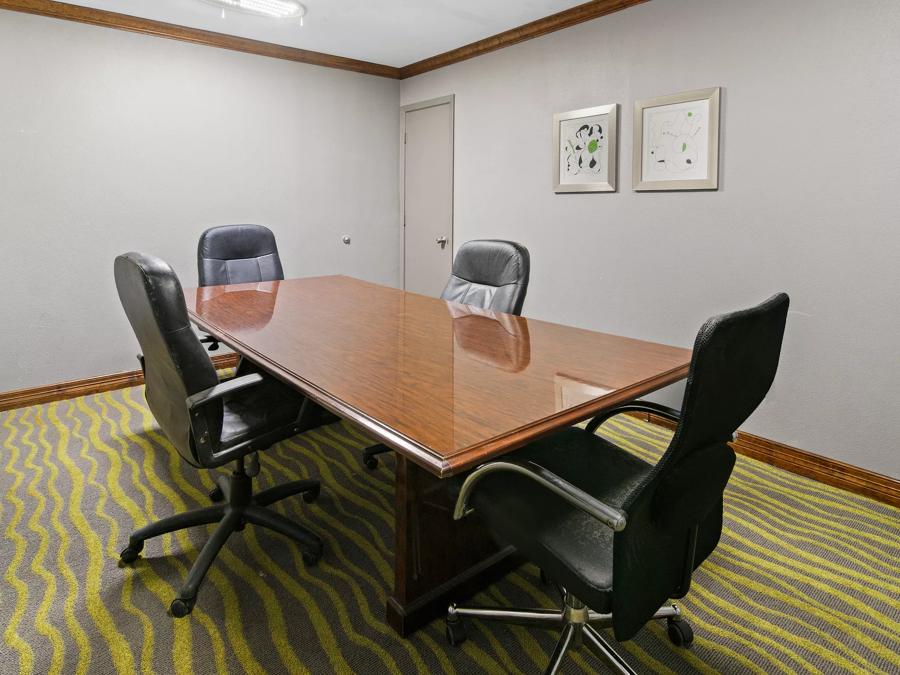 Red Roof Inn & Suites Irving – DFW Airport South Meeting Room Image