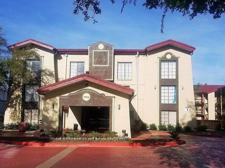 Red Roof Inn & Suites Houston - Hobby Airport Exterior Image