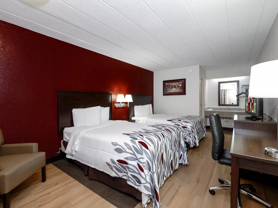 Red Roof Inn Danville, PA Deluxe Double Room Image
