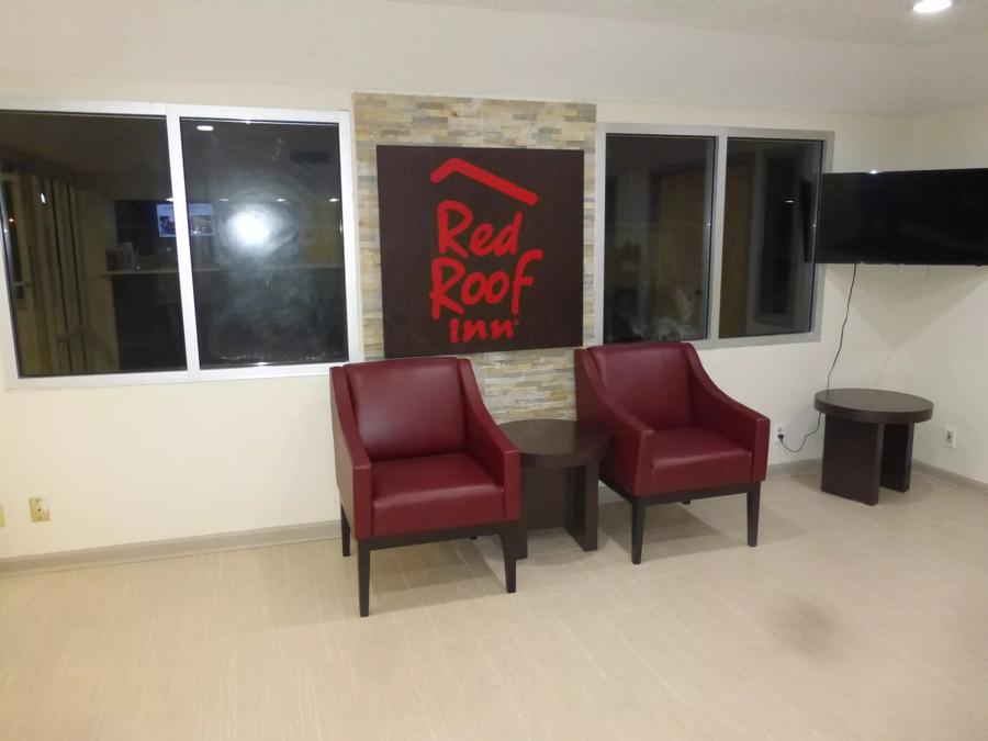 Red Roof Inn Evergreen Lobby Image