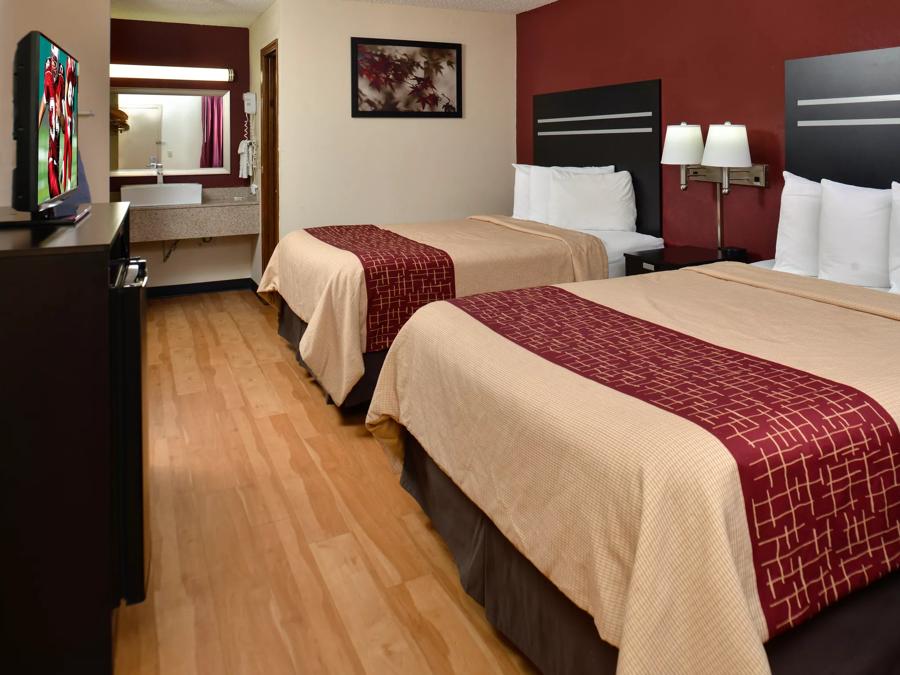 Red Roof Inn Cartersville - Emerson/LakePoint North Double Queen Room