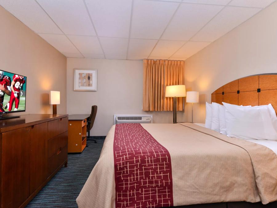 Red Roof Inn Chambersburg Business King Non-Smoking Image