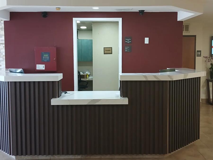 Red Roof Inn & Suites Euless - DFW Airport Southwest
