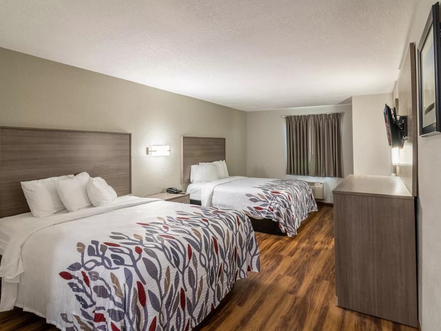 Red Roof Inn & Suites Pensacola - NAS Corry Deluxe 2 Queen Beds with Kitchenette Non-Smoking Image