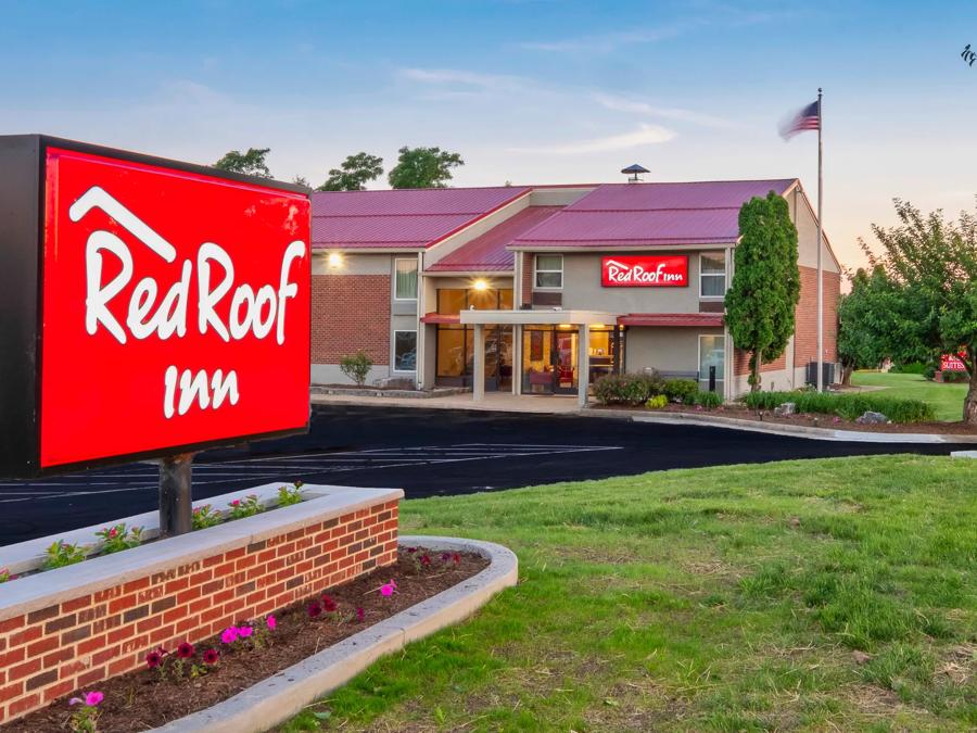 Red Roof Inn Leesburg,VA Property Exterior Image