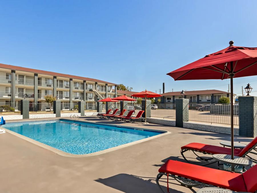 HTS683_Pool PRO Approved 10-29-25 Image