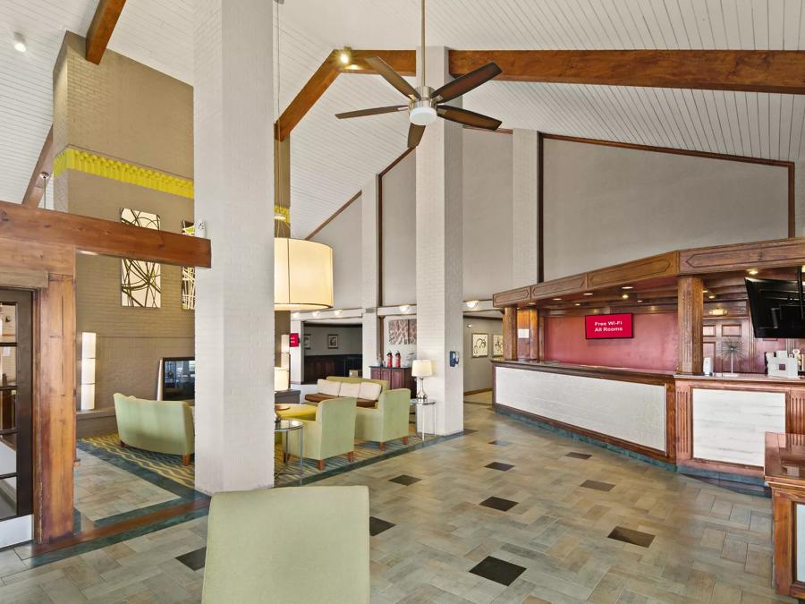 Red Roof Inn & Suites Irving – DFW Airport South Reception Image