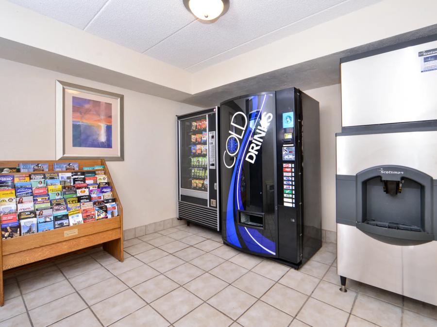 031-vending-area Image