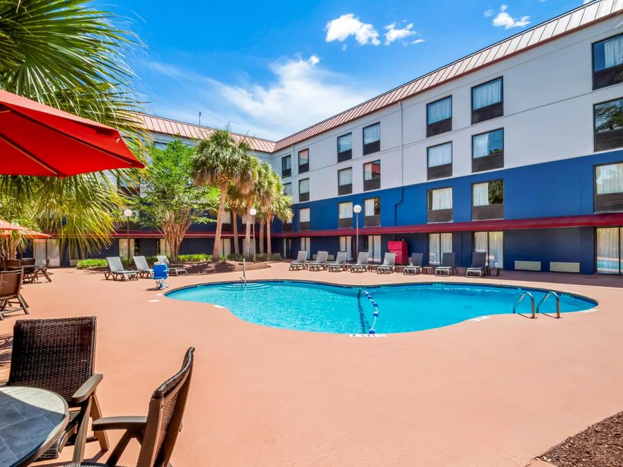 Red Roof Inn Myrtle Beach Hotel - Market Common Outdoor Swimming Pool Image