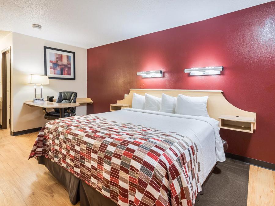 Red Roof Inn Columbus - Grove City Single King Room Image