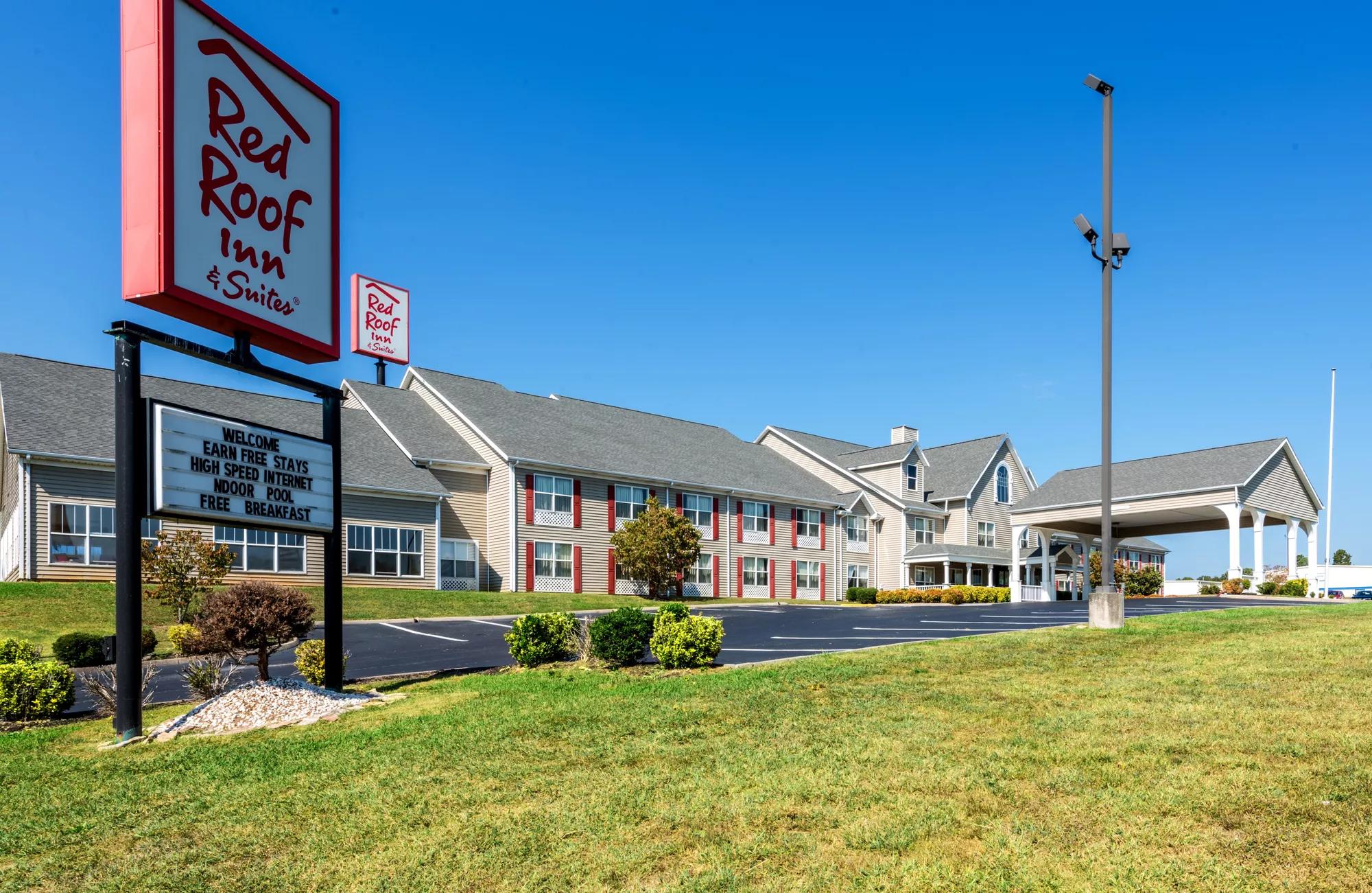 Red Roof Inn & Suites Knoxville East Property Exterior Image