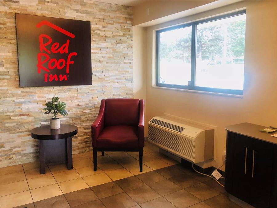 Red Roof Inn Bridgeton Lobby Image