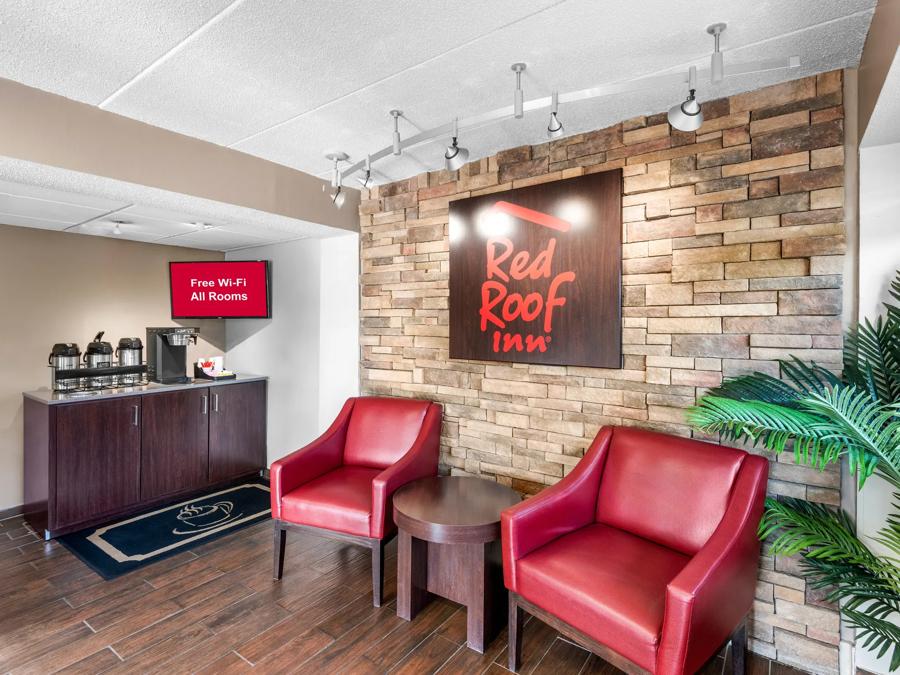 Red Roof Inn Indianapolis North - College Park Front Desk and Lobby