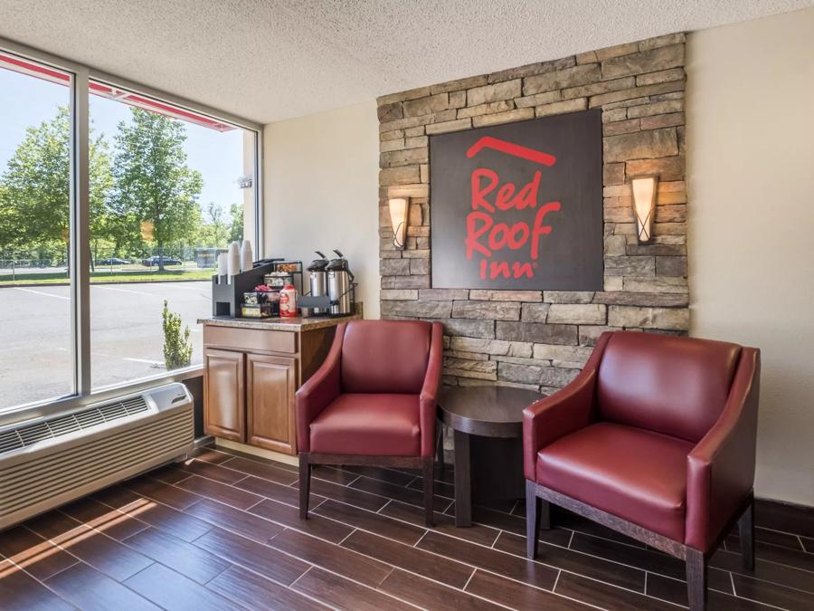 Red Roof Inn Dumfries – Quantico Lobby  Image