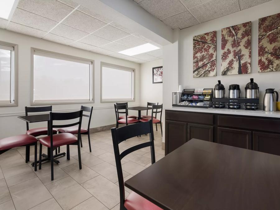 Red Roof Inn Weedsport Lobby Coffee Image