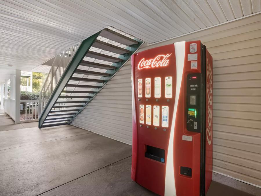 HomeTowne Studios Covington, GA Guest Coin vending Image